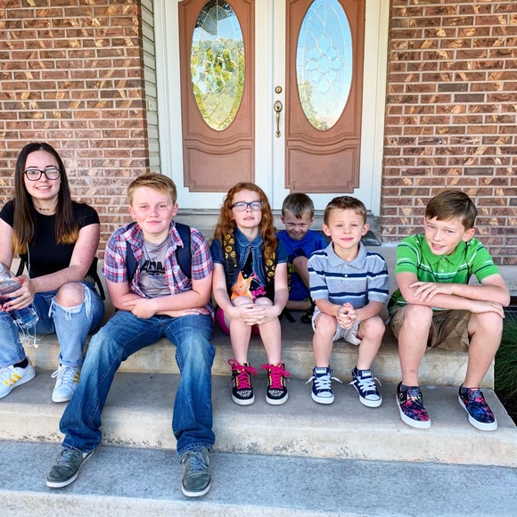 Like to be Notified Back to School Sale Live 8/8 11:34am Share Mine and Yours - Picture 3 of 7